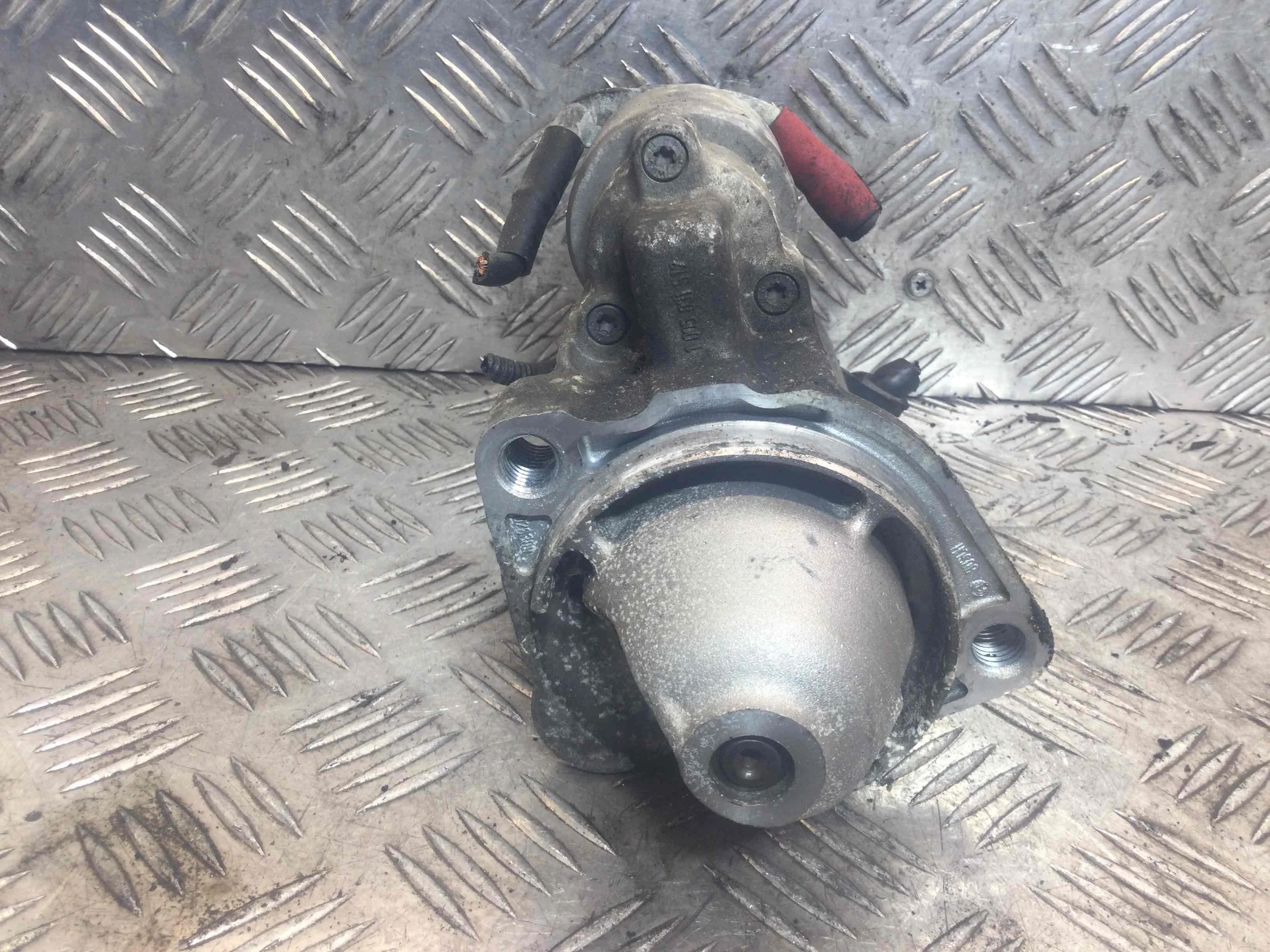 Стартер Audi A6 C6/4F (2004-2008) бензин 2.0 i Автомат Универсал