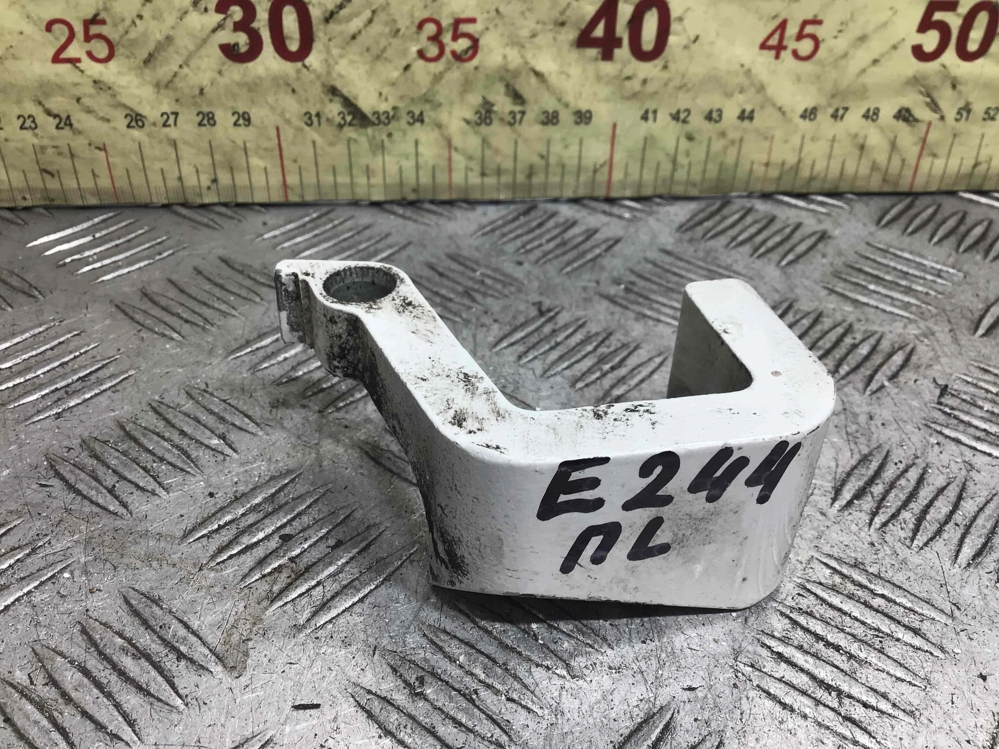 Петля двери передней левой Volkswagen Transporter T5 2010 - 2016 дизель 2.0 TDI Механика Микроавтобус