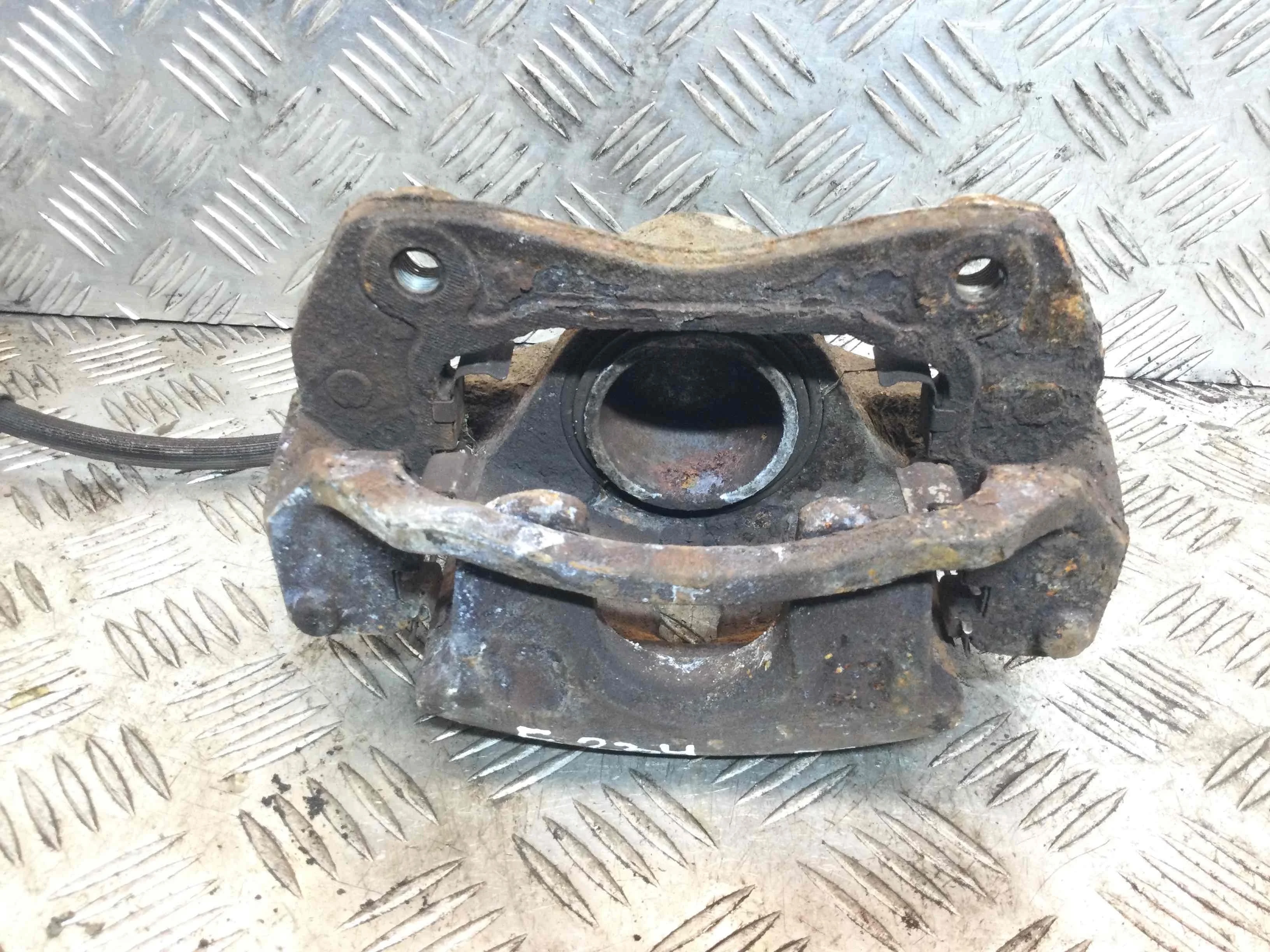 Суппорт передний правый Hyundai i30 1 поколение (2007-2010) дизель 1.6 CRDi Автомат 5-дв, х/б