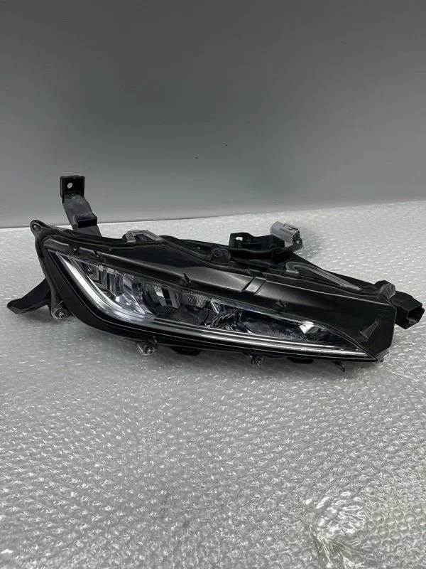 Фара противотуманная LEXUS RX300 2022 8121048060 AGL25 8AR-FTS 2.0, передняя правая