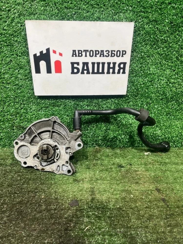 Насос вакуумный Volkswagen Amarok 2010 03L145100H CDCA