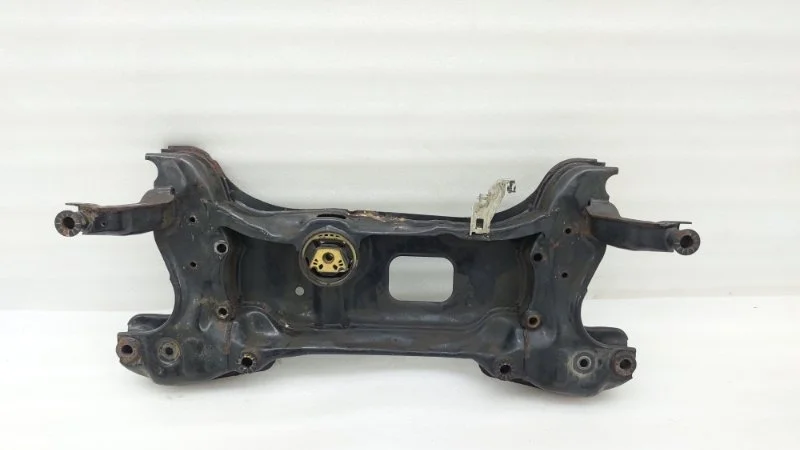 Подрамник Skoda Superb 2012 3T