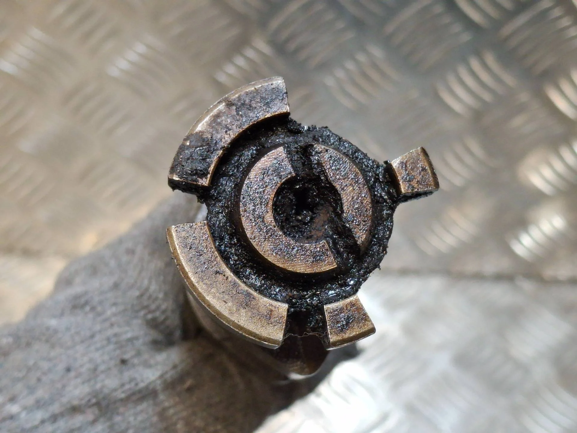 распредвал левый Chevrolet Cruze J300