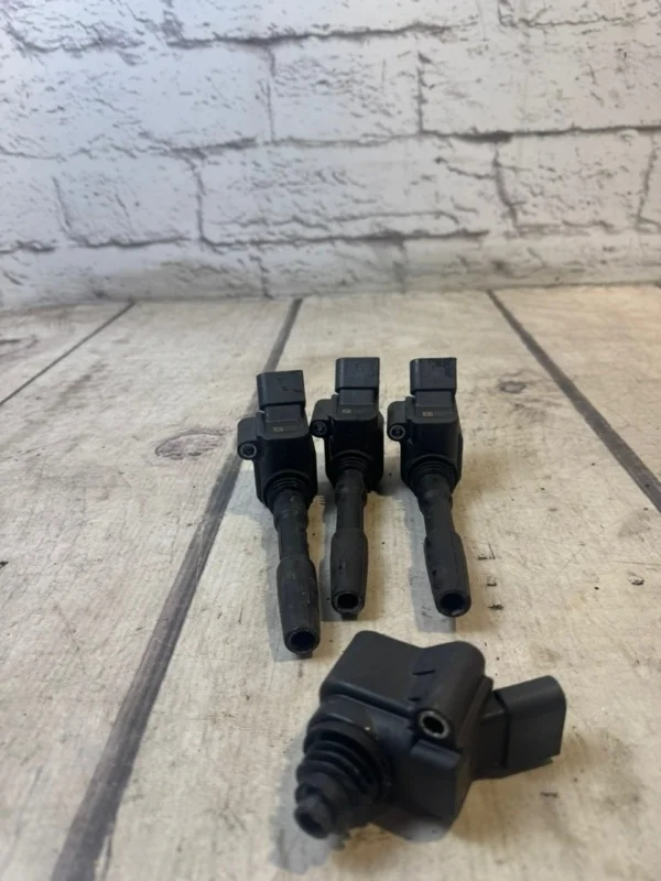 Катушки зажигания комплект Audi A4 2014