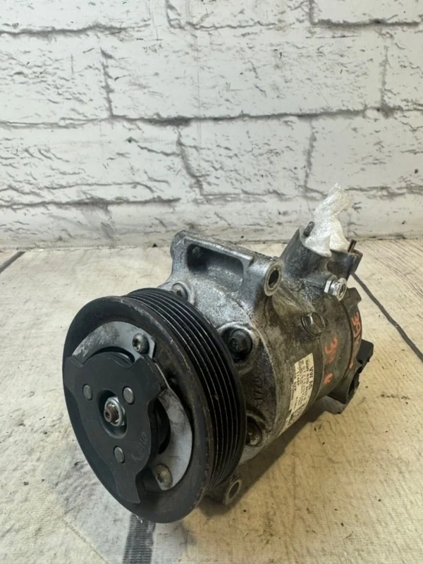 Компрессор кондиционера Audi A3 2016