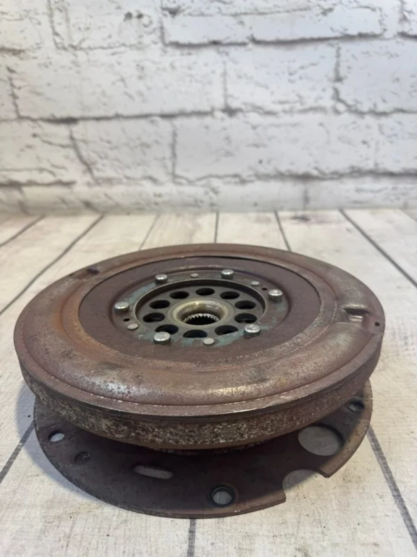 Маховик Audi A4 2014