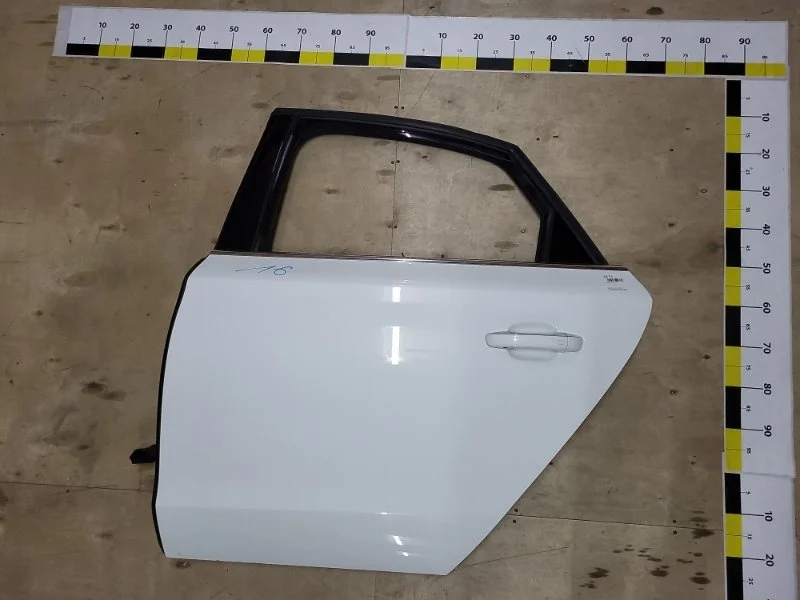 Дверь Audi A8 2011 4H0833051C D4 CDR 4.2, задняя левая