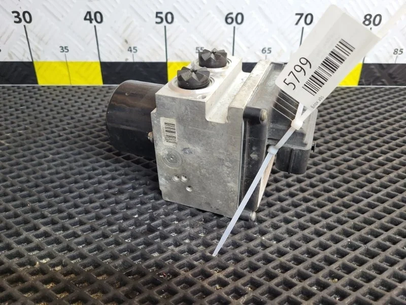 Блок ABS Volkswagen Passat 2007 3C0614109D B6 BWA 2.0T