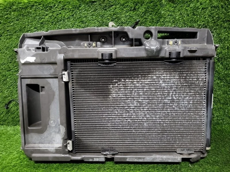 Радиатор охлаждения двигателя Peugeot 207 3D 9683489580 EP6C