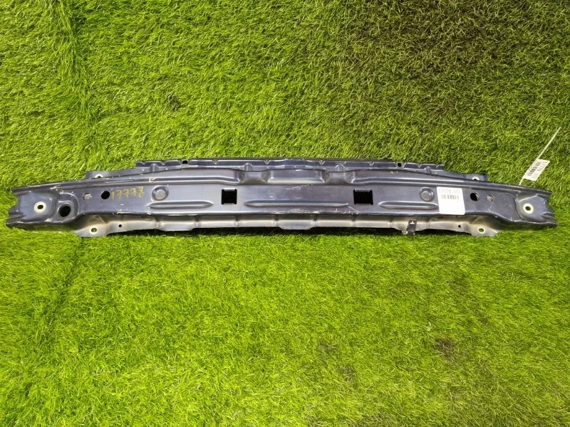 Усилитель бампера Opel Zafira A 90559494 F75 Z18XE, передний