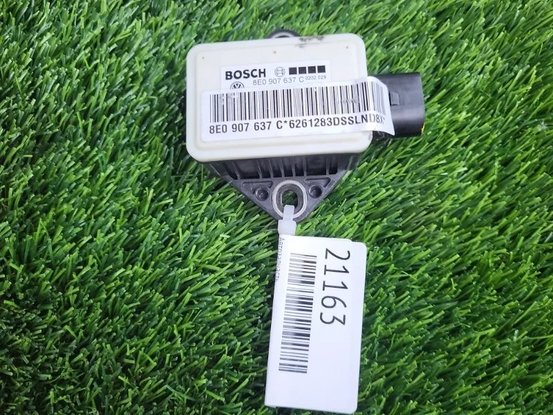 Датчик ускорения Audi A4 2006 8E0907637C B7 BWE 2.0T