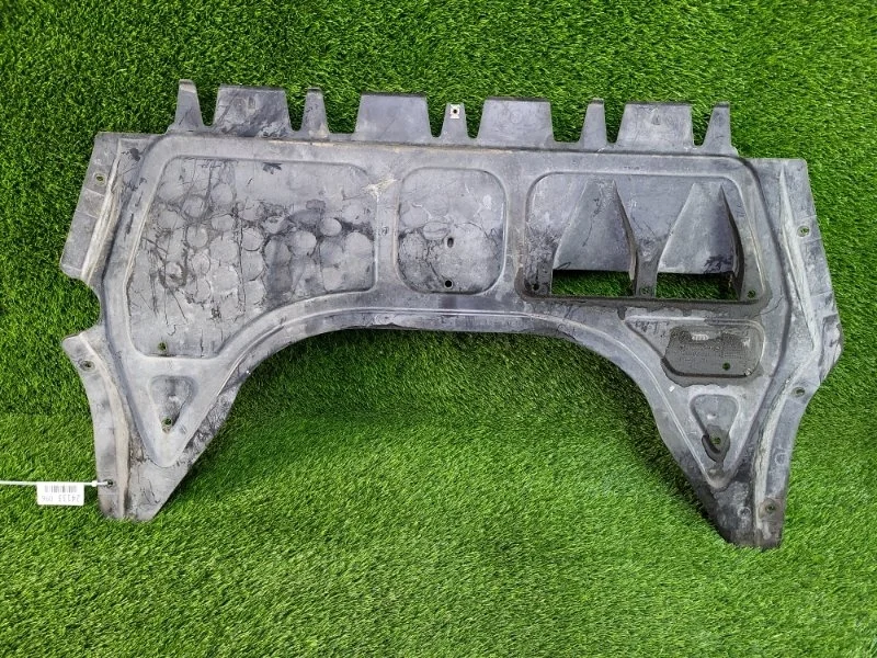 Защита двигателя Volkswagen Passat 2011 3C8825235 B7 CAX 1.4T