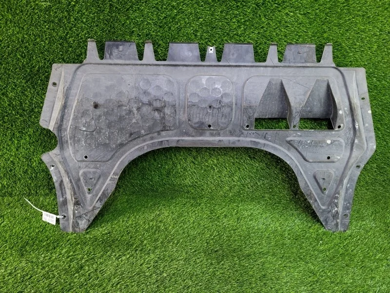 Защита двигателя Volkswagen Passat 2011 3C8825235 B7 CAX 1.4T