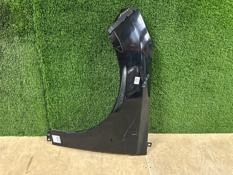 Крыло Ford Focus 3 2015 2171304 CB8 MGDA, переднее левое