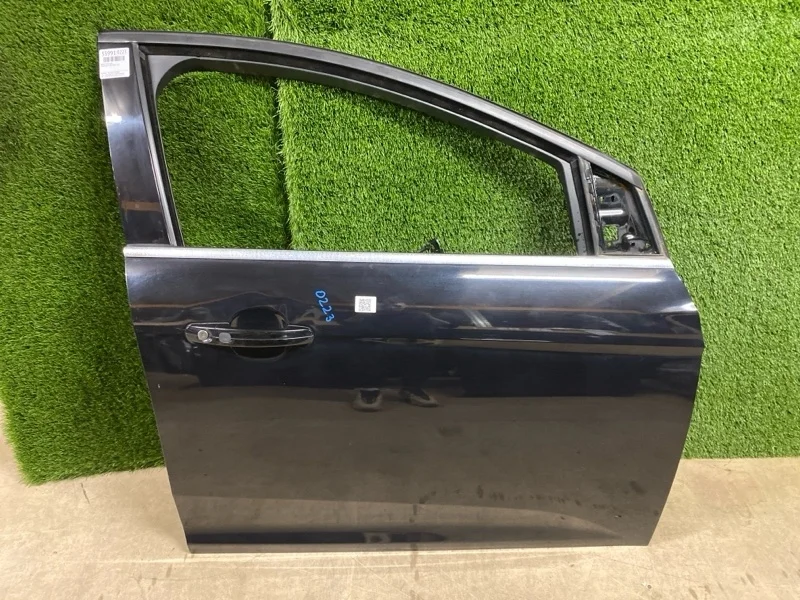 Дверь в сборе Ford Focus 3 2015 2147844 CB8 MGDA, передняя правая