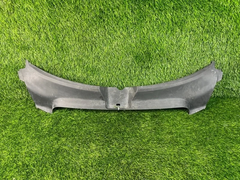 Накладка замка капота Audi A6 2006 4F0807081 C6 BDW 2.4