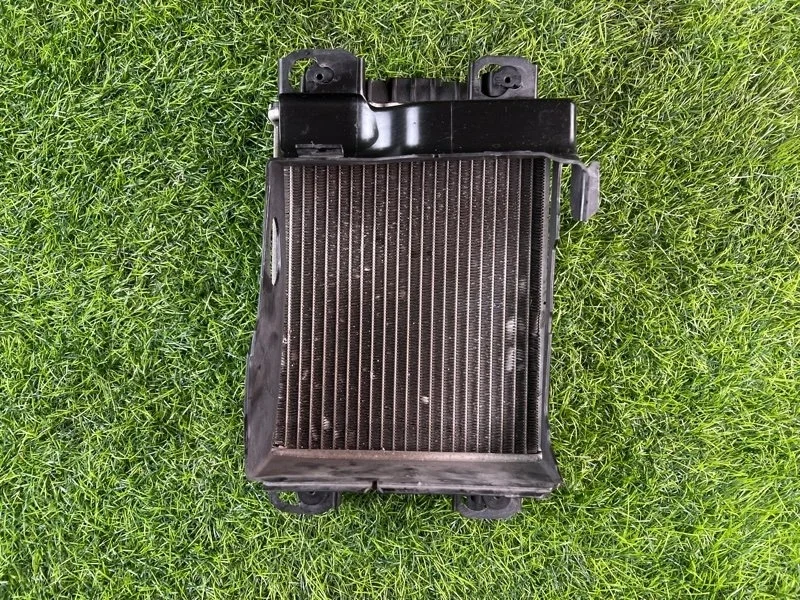 Радиатор охлаждения двигателя Audi A8 2013 8K0121212B D4 CEU 4.0T