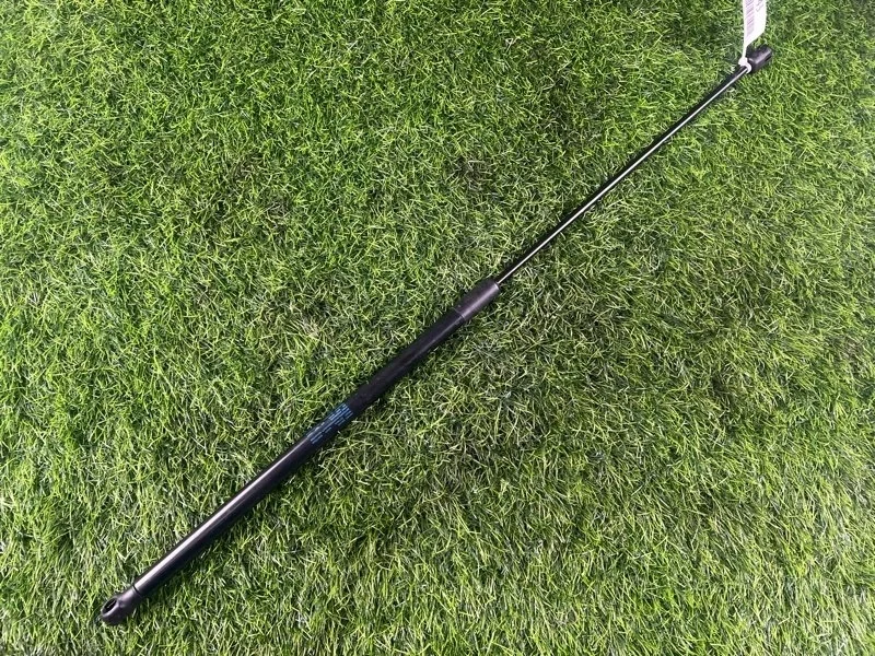 Амортизатор капота Audi A4 2013 8T0823359 B8 CDN 2.0