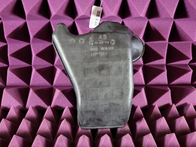 Воздуховод Opel Vectra B 1999 09202732 F69 X18XE1, передний