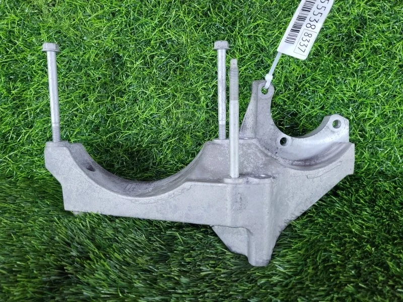 Кронштейн генератора Chevrolet Captiva 2017 12628024 C140 LE9