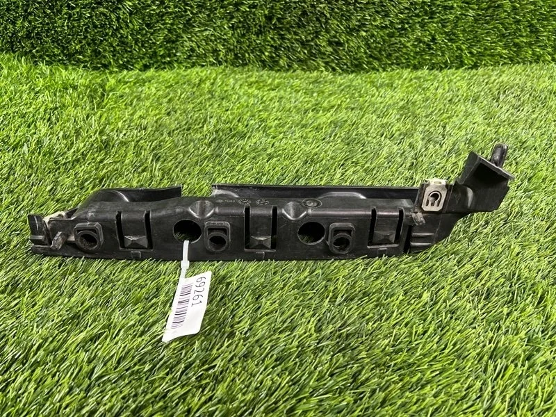 Кронштейн крепления бампера Peugeot 206 9644645680 TU5JP4, передний правый