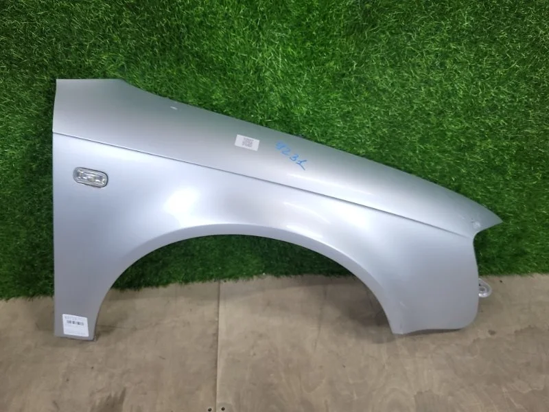 Крыло Audi A4 2006 8E0821106F B7 BFB 1.8T, переднее правое