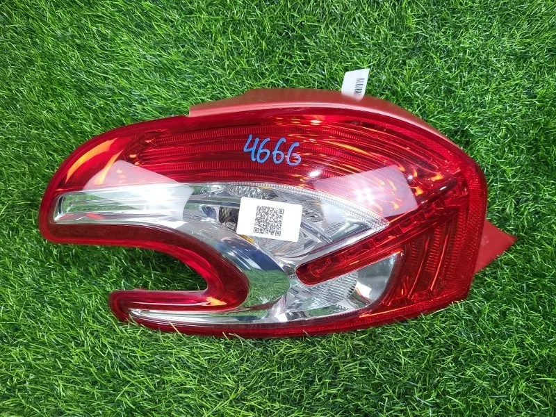 Фонарь задний Peugeot 208 2015 9672628280 EB2F, задний левый