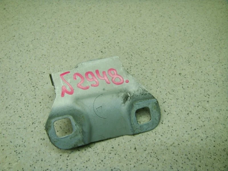 Кронштейн крыла BMW 5 2012 F10