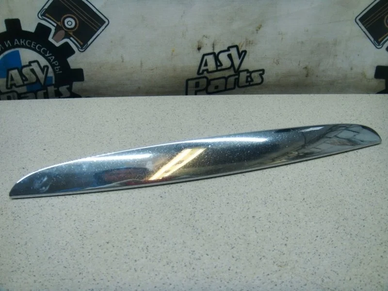 Молдинг капота BMW 3 E90
