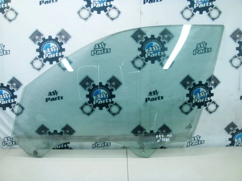 Стекло двери BMW X5 E53