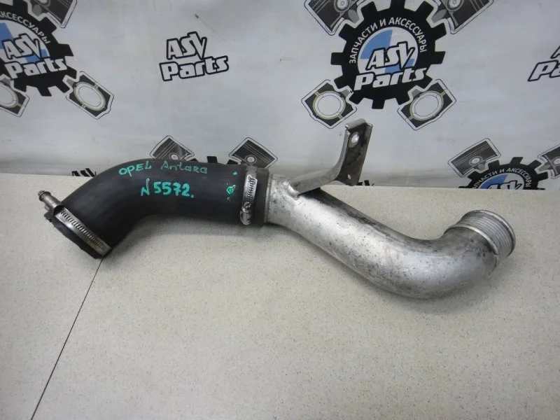 Патрубок интеркулера Opel Antara