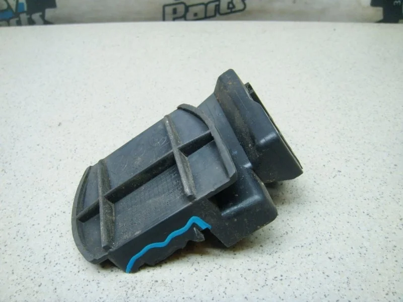 Кронштейн бампера BMW 3 E46