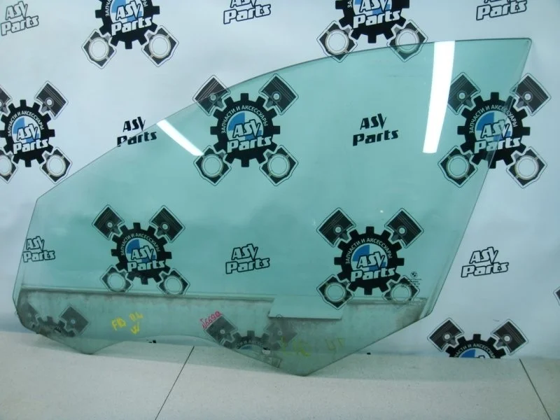 Стекло двери BMW 5 F10