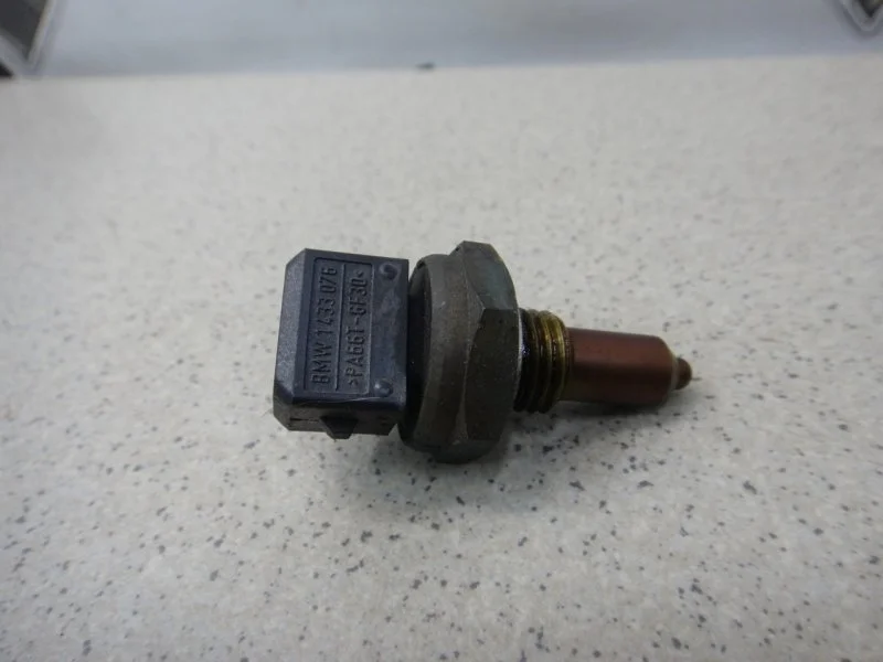 Датчик температуры масла двс BMW X3 2004 E83