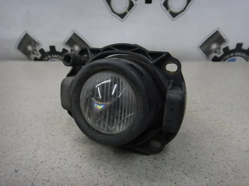 Фара противотуманная BMW X3 2004 E83