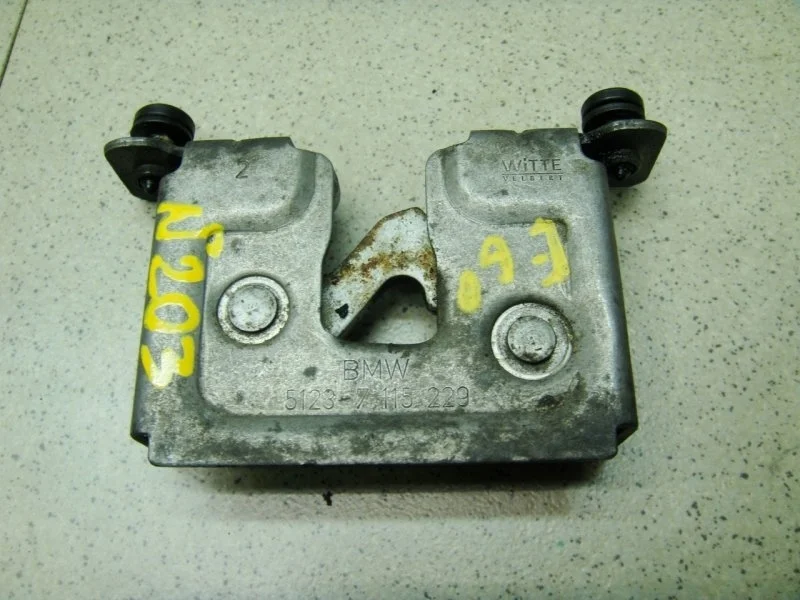 Замок капота BMW 5 E60