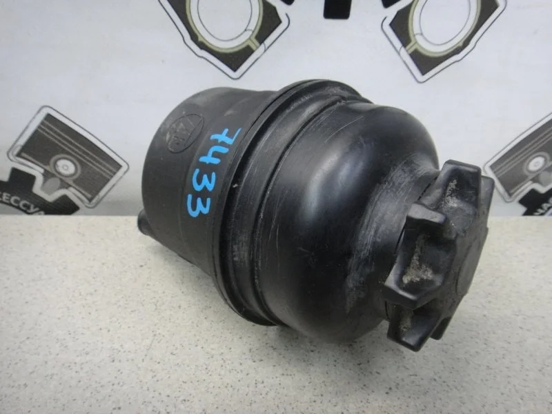 Бачок гидроусилителя руля BMW 5 E60