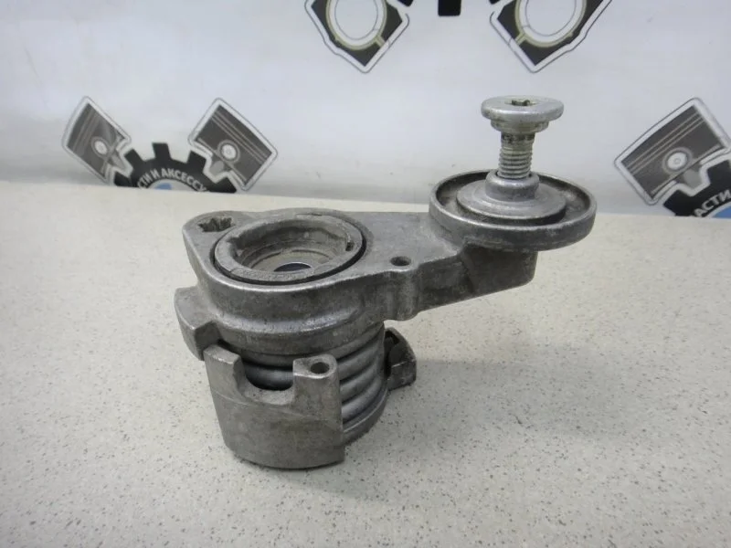 Натяжитель ремня генератора BMW 5 F10