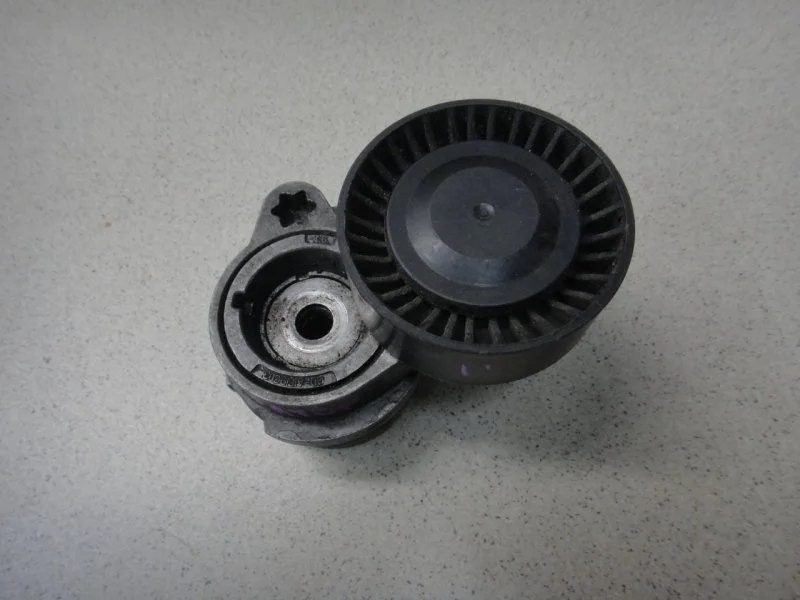 Натяжитель ремня генератора BMW X5 E53