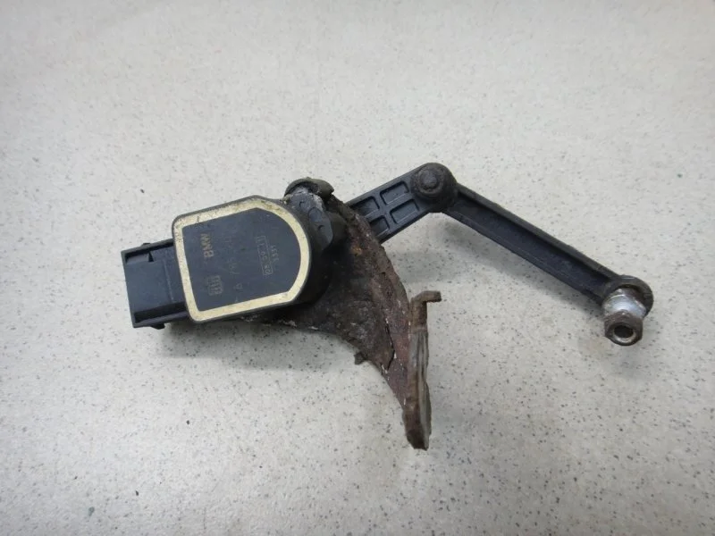 Датчик высоты дорожного просвета BMW X5 2011 E70