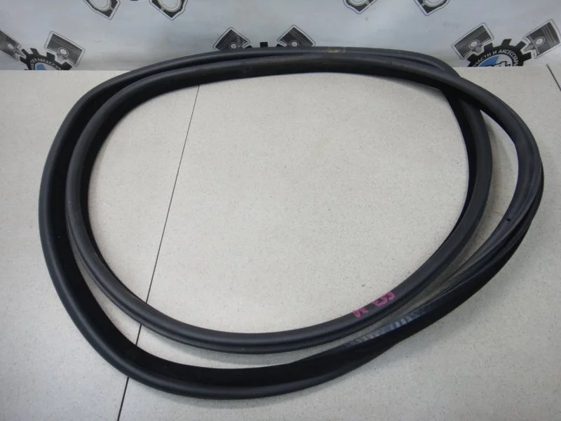 Уплотнитель дверного проема BMW X5 E53