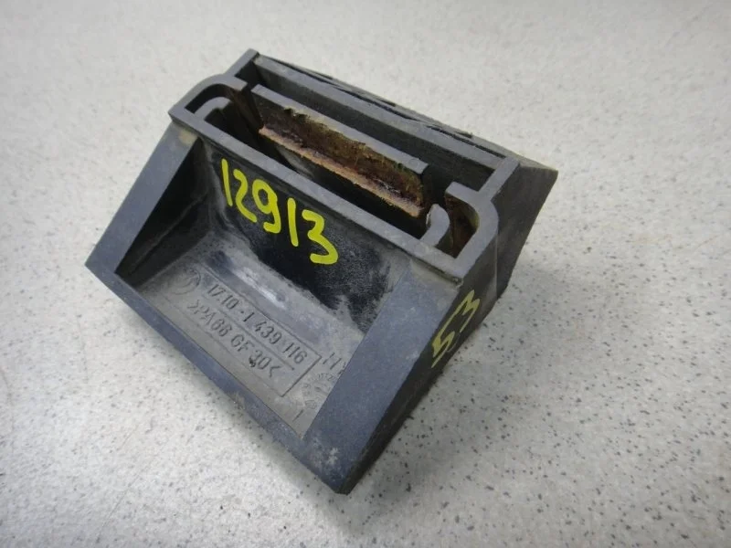 Кронштейн радиатора BMW X5 E53