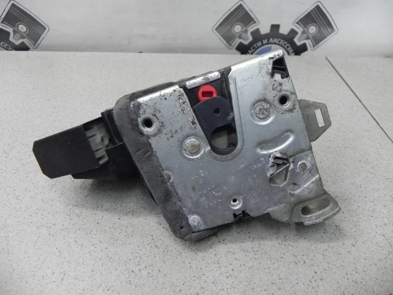 Замок боковой двери BMW 5-Series E39