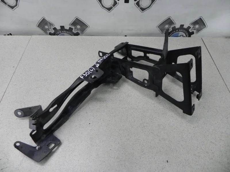 Кронштейн фары BMW 3-seres 2013 F30