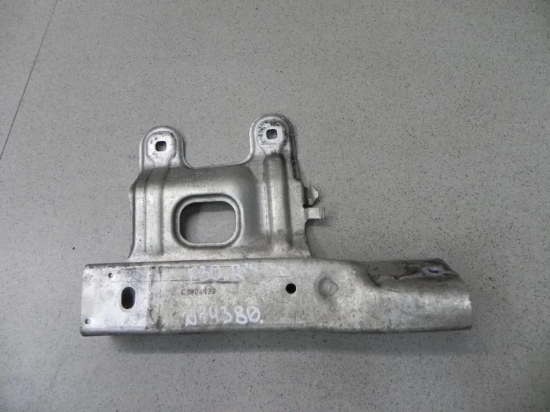 Кронштейн усилителя бампера BMW 3-seres 2013 F30