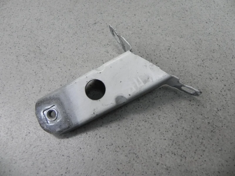 Кронштейн крыла BMW 3-seres 2013 F30