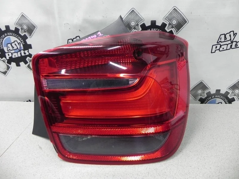 Фонарь BMW 1-series 2011 F20