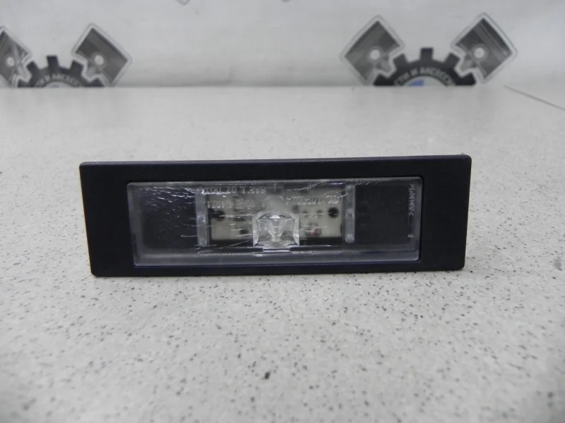 Планка подсветки номера BMW 1-series 2011 F20