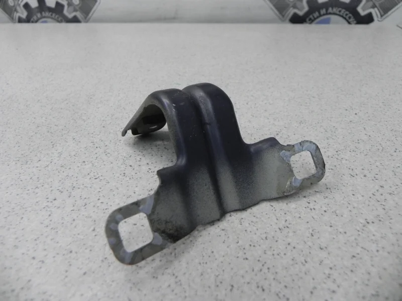 Кронштейн крыла BMW 1-series 2011 F20