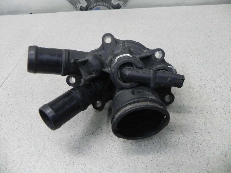 Термостат Mercedes Benz -Klasse W204